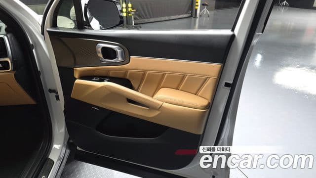 Kia Sorento 2022 — Photo 6/32