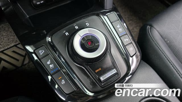 Kia Seltos 2022 — ფოტო 9/20