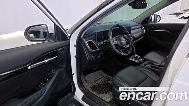 Kia Seltos 2022 — ფოტო 10/20