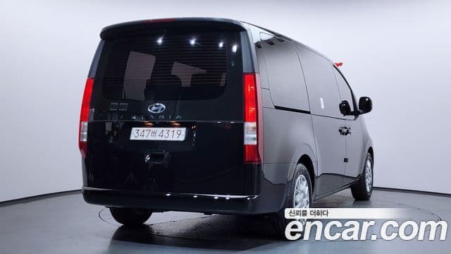 Hyundai Staria 2022 — ფოტო 2/20