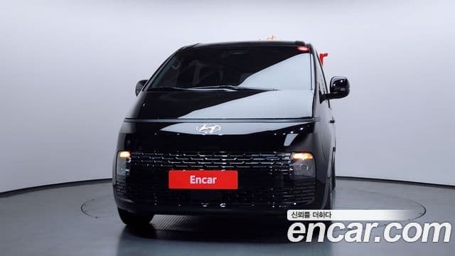 Hyundai Staria 2022 — ფოტო 3/20