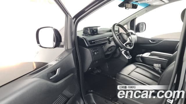 Hyundai Staria 2022 — ფოტო 10/20