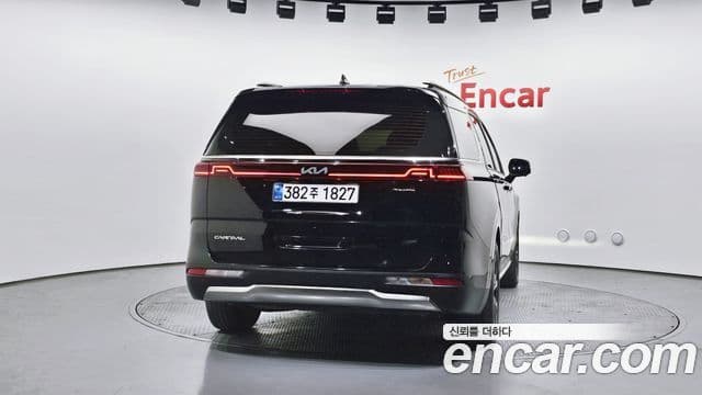 Kia Carnival 2023 — Фото 4/20