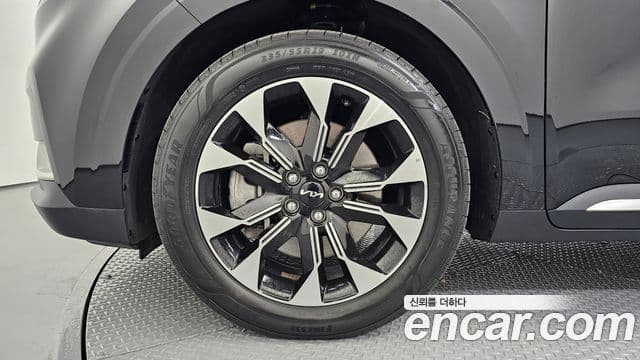 Kia Carnival 2023 — Фото 5/20