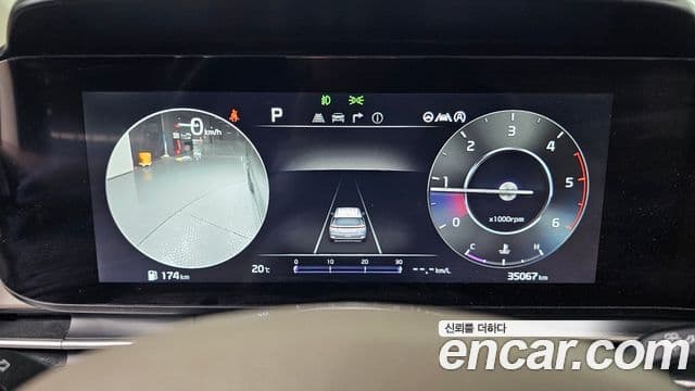 Kia Carnival 2023 — Фото 8/20