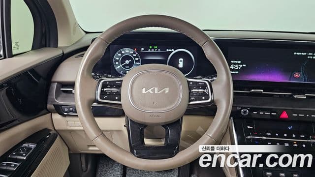 Kia Carnival 2023 — Фото 12/20