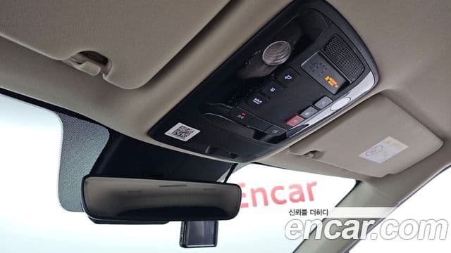 Kia Carnival 2023 — Фото 18/20