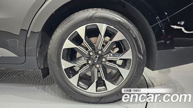 Kia Carnival 2023 — Şəkil 2/31
