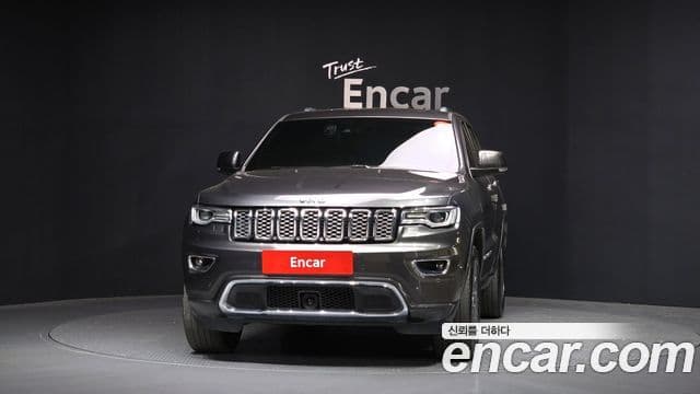 Jeep Grand Cherokee 2018 — Şəkil 3/20