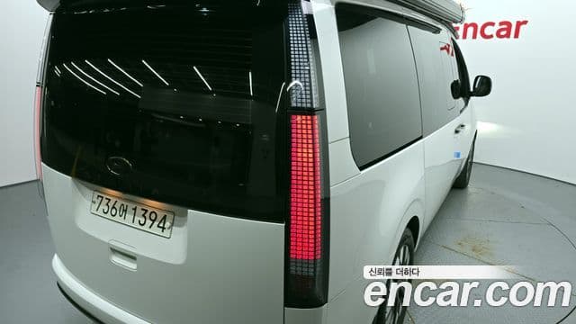 Hyundai Staria 2024 — ფოტო 34/35