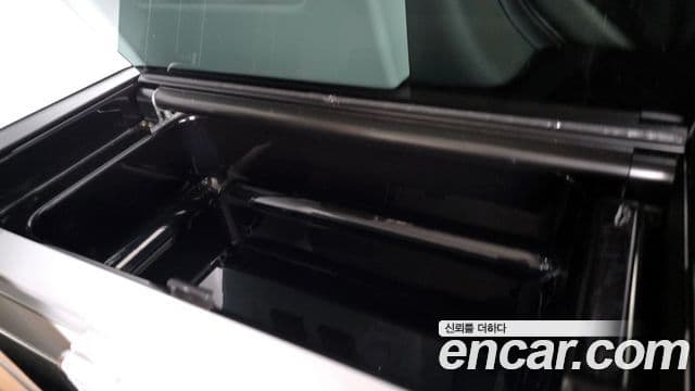 Hyundai Staria 2024 — ფოტო 15/35