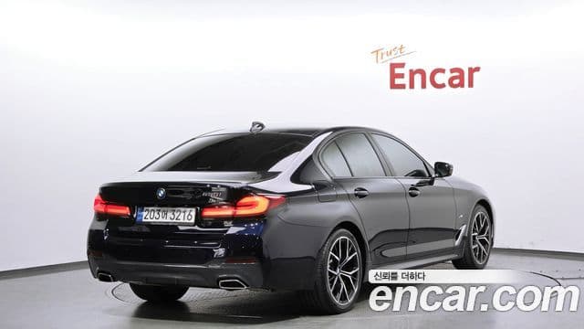 BMW 5 Series 2022 — Şəkil 2/20
