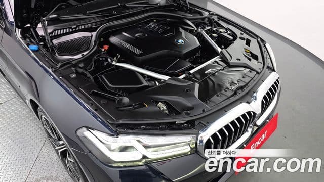 BMW 5 Series 2022 — Şəkil 6/20
