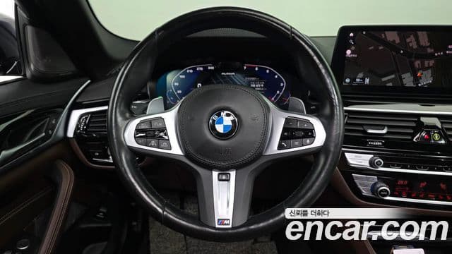 BMW 5 Series 2022 — Şəkil 13/20