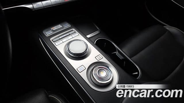 Genesis GV70 2021 — фото 9 из 20