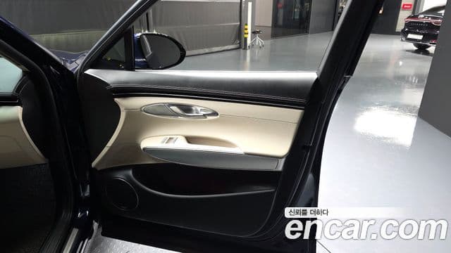 Genesis GV70 2021 — Photo 13/32