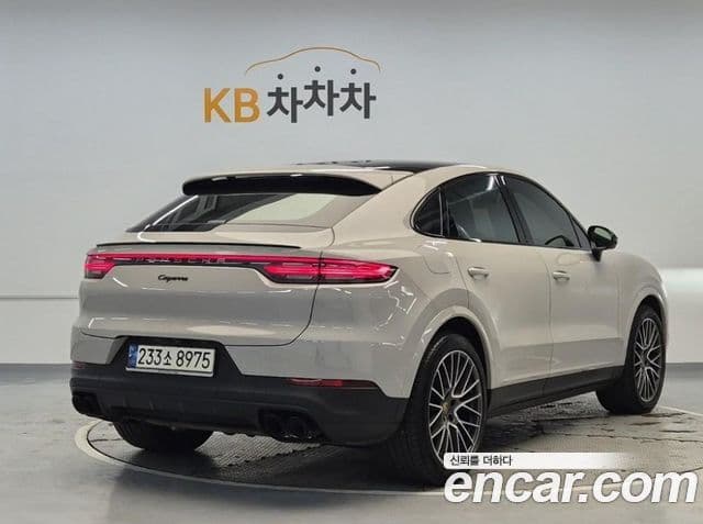 Porsche Cayenne 2021 — Photo 3/20