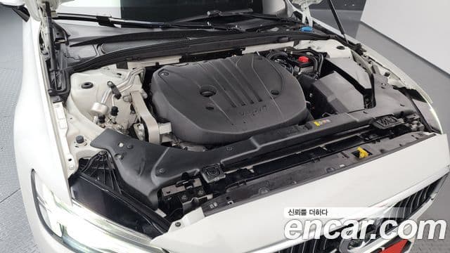 Volvo S60 2021 — фото 6 из 20