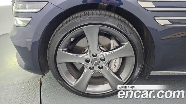 Genesis Electrified G80 2023 — Şəkil 5/20