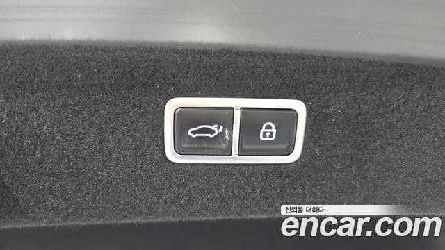 Genesis G90 2022 — Photo 1/31