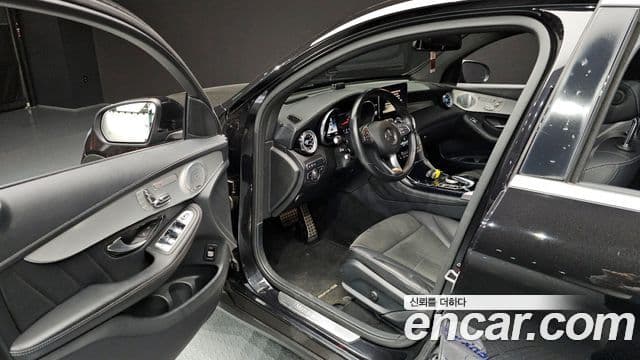 Mercedes-Benz GLC-Class 2019 — Фото 10/20