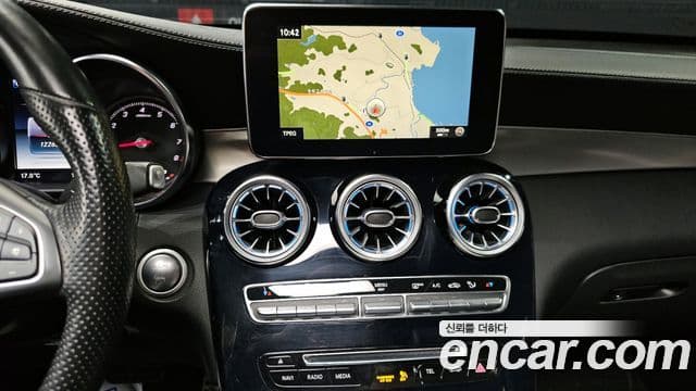 Mercedes-Benz GLC-Class 2019 — Фото 16/20