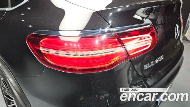 Mercedes-Benz GLC-Class 2019 — Photo 29/32