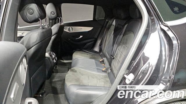 Mercedes-Benz GLC-Class 2019 — Photo 13/32