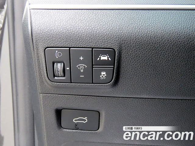 Kia K5 2023 — Şəkil 12/19