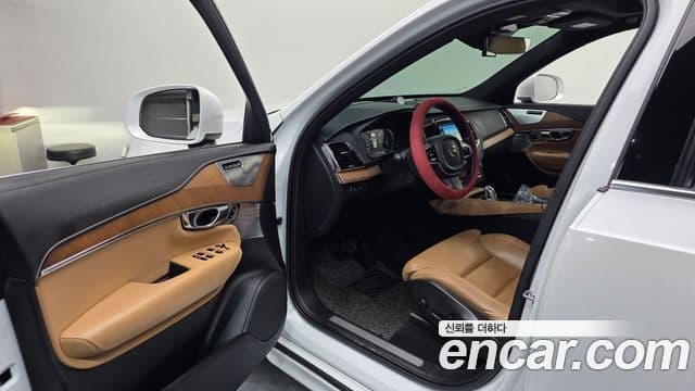 Volvo XC90 2018 — ფოტო 1/20