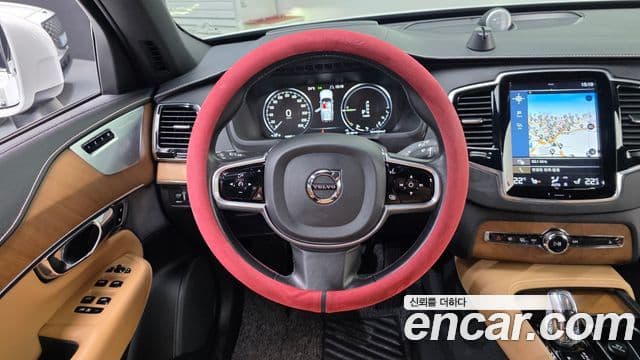 Volvo XC90 2018 — ფოტო 3/20