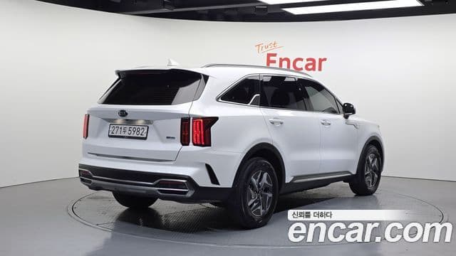 Kia Sorento 2021 — Фото 2/20