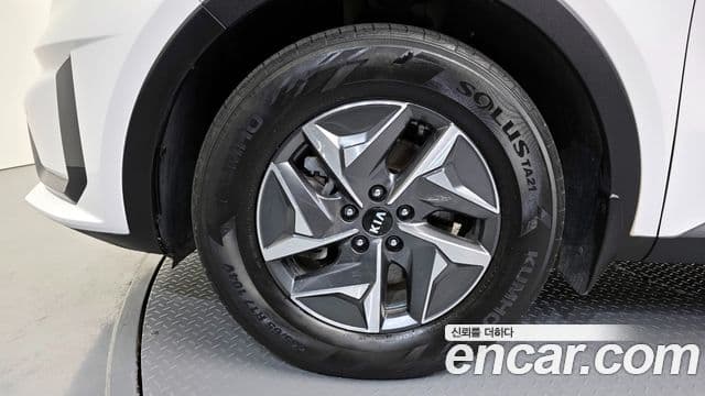 Kia Sorento 2021 — Фото 5/20
