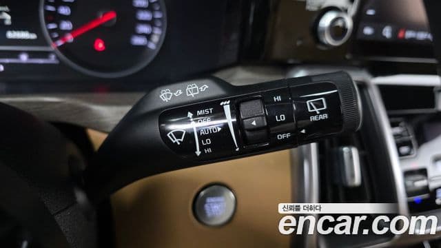 Kia Sorento 2021 — Фото 11/20