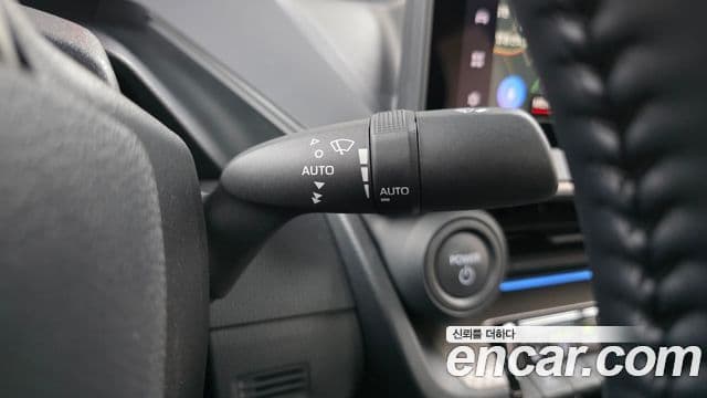 Toyota Prius 2024 — Photo 2/30