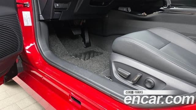 Toyota Prius 2024 — Photo 13/30