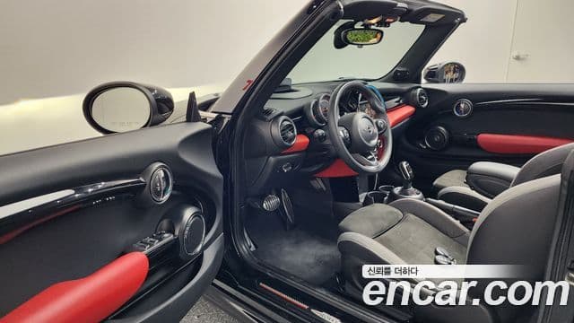 Mini Cooper S Convertible 2020 — Фото 10/20