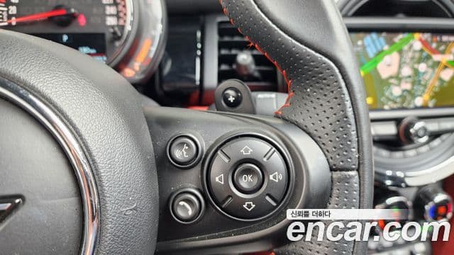 Mini Cooper S Convertible 2020 — Фото 15/20