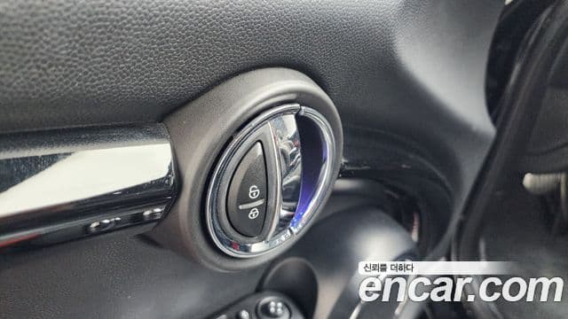 Mini Cooper S Convertible 2020 — Фото 20/20