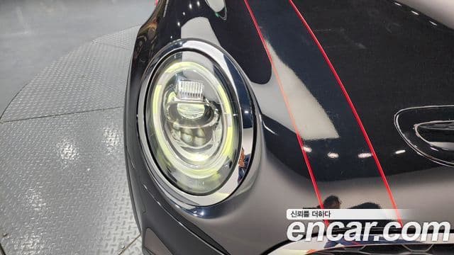 Mini Cooper S Convertible 2020 — Photo 16/36