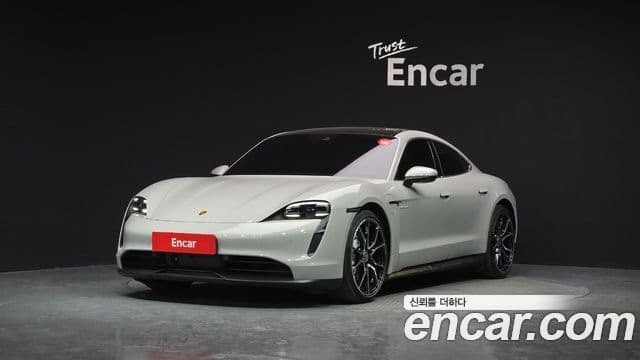 Porsche Taycan 2024 — Photo 7/32
