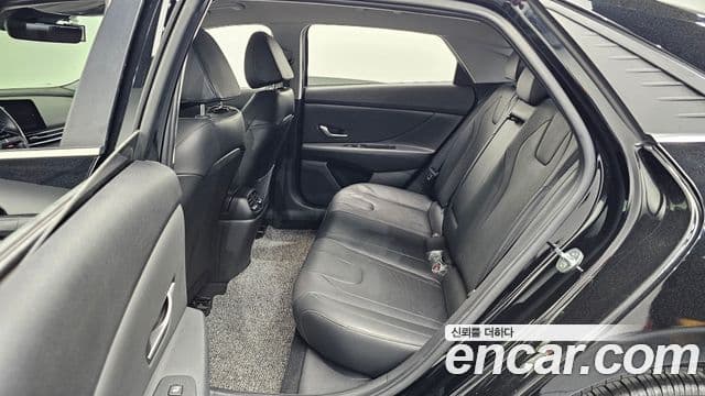 Hyundai Avante 2020 — ფოტო 11/20