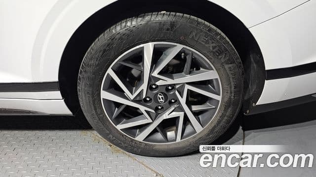 Hyundai Grandeur Hybrid 2024 — Photo 30/32