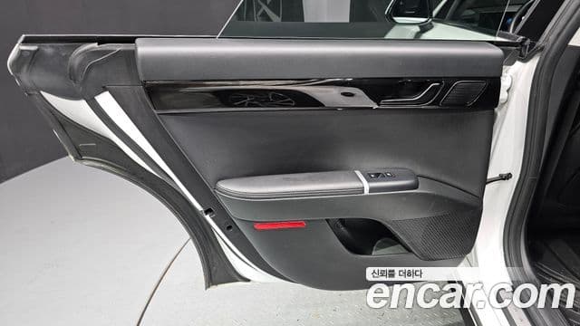 Hyundai Grandeur Hybrid 2024 — Photo 8/32