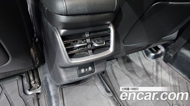 Hyundai Grandeur Hybrid 2024 — Photo 21/32
