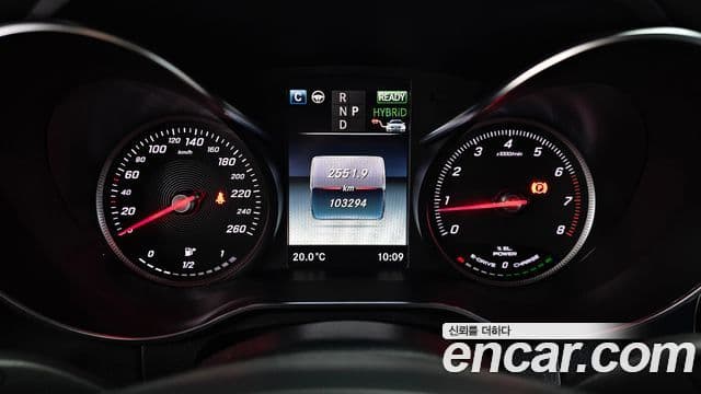 Mercedes-Benz GLC-Class 2018 — Şəkil 8/20