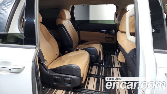 Kia Carnival 2021 — Şəkil 11/20