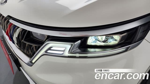 Kia Carnival 2021 — ფოტო 36/38