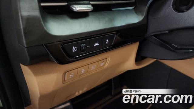 Kia Carnival 2021 — ფოტო 38/38