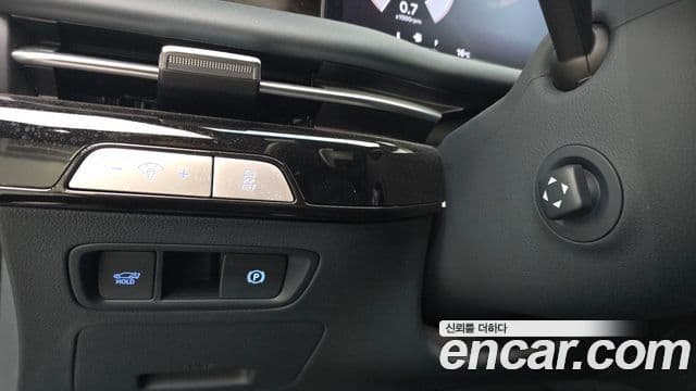 Genesis Electrified G80 2024 — ფოტო 18/20